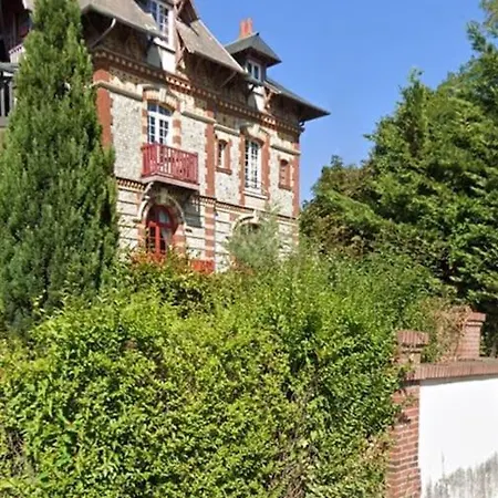 Jardin De La Baronnie 2 Pieces Cosy Avec Terrasse Et Jardin * Houlgate