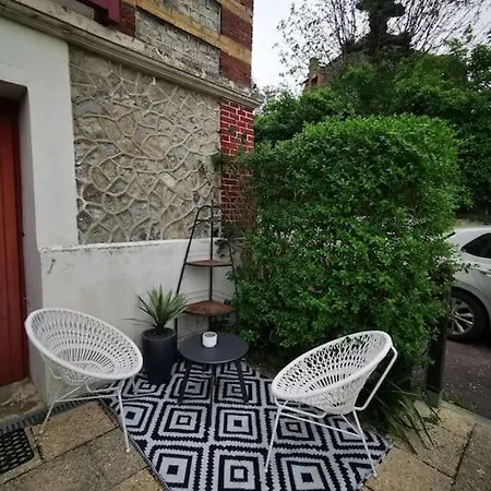 Jardin De La Baronnie 2 Pieces Cosy Avec Terrasse Et Jardin Apartamento *